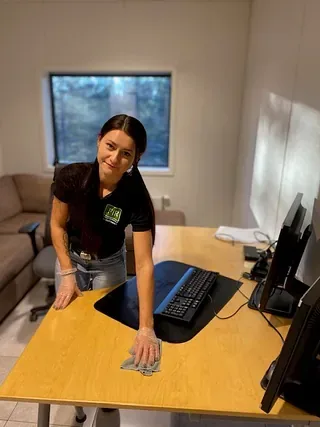 FOLLO RENHOLD OG FLYTTEBYRÅ – bilde 3