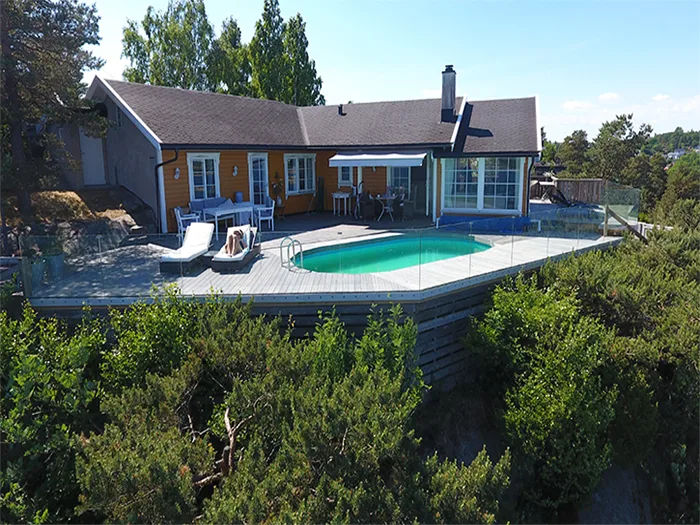 GLASSMESTER KAI DYSTHE AS – bilde 1